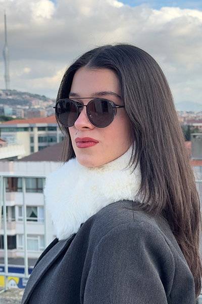Mavelle Women's White Plush Neck Collar |   Faux Fur Magnetic Winter Neck Warmer