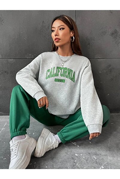 NoVibe طقم بدلة رياضية برقبة دائرية ومطبوعة بمقاس كبير من كاليفورنيا