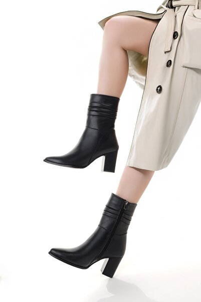 Diego Carlotti Hakiki Deri Kadın Günlük Klasik Topuklu Kısa Çizme DC9916