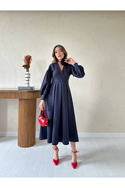 Lady Pixie Жіноче плаття з деталями у вигляді троянди та рукавами-ліхтариками