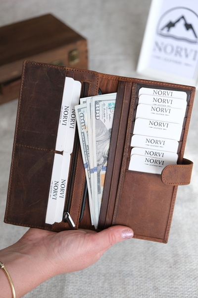 Norvi Leather Genuine Leather Wallet with Snap Closure and Phone Compartment, Hazelnut Color