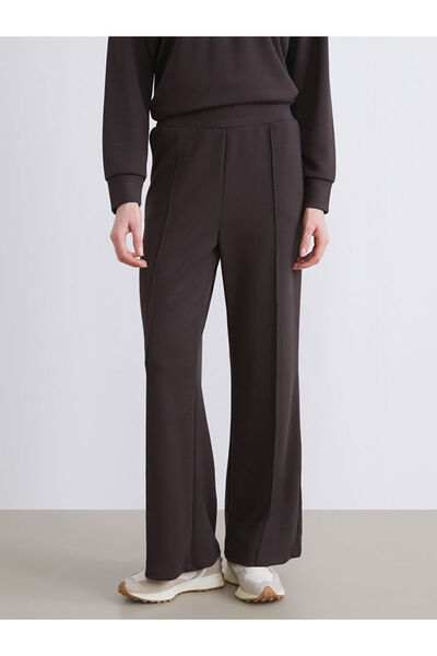 LC Waikiki Timeless Store'dan Zamansız Öneriler | Büyük Beden Beli Lastikli Kadın Eşofman Altı