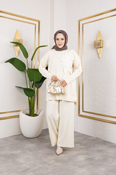 Elif Artar Güllü beyaz triko takımı merserize soğuk iplik