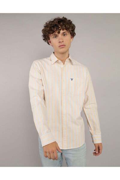 AMERICAN EAGLE قميص AE Oxford بقصّة Slim Fit وبأزرار للاستخدام اليومي