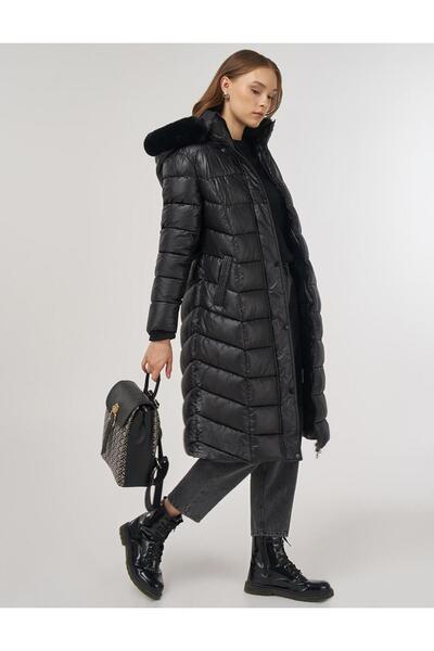 Kayra Logo Detailed Anorak Coat Black