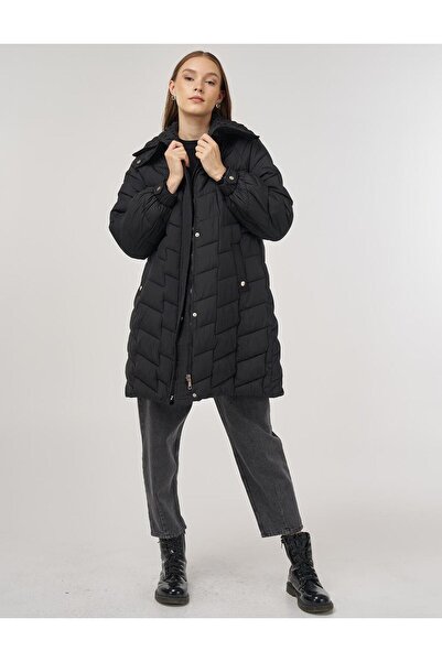 Kayra Zigzag Quilted Short Coat Black