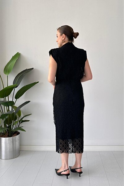 MaziButik Brooch Lace Dress Black