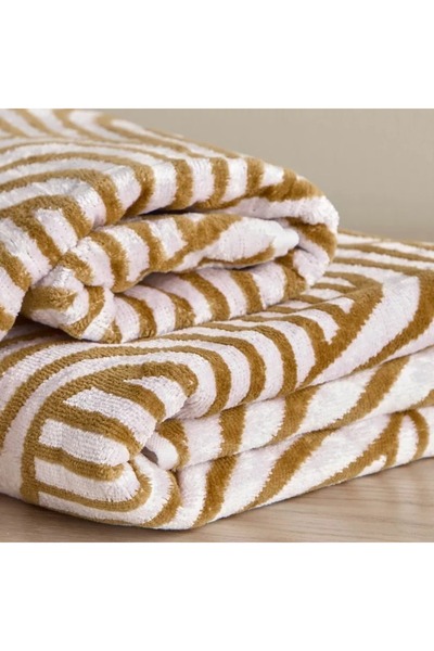 Generic Tranquil Velour 550 GSM Portuguese Cotton Bath Towel - 70x140 cm