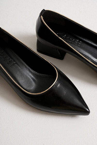 Silver Lady Daily Wrinkled Patent Leather Women's Shoes with Gold Tape Detail