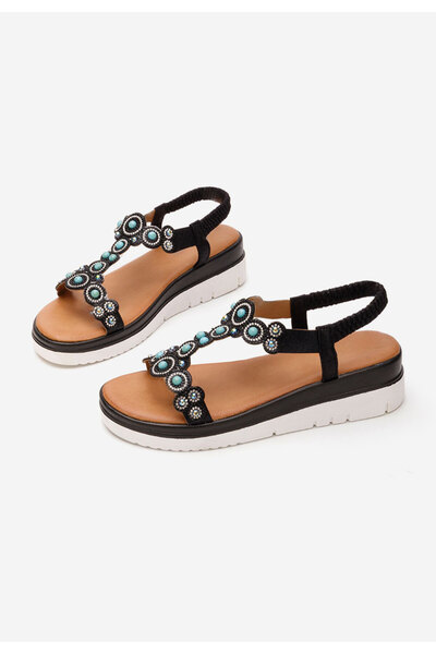 B T Shoes Černé sandály na klínku Lucyla