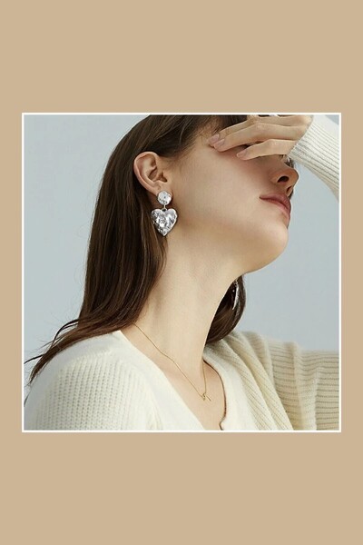 Perry Accesories أقراط فضية على شكل قلب مزدوج بنقشة نجمة، أقراط على شكل قلب، ...