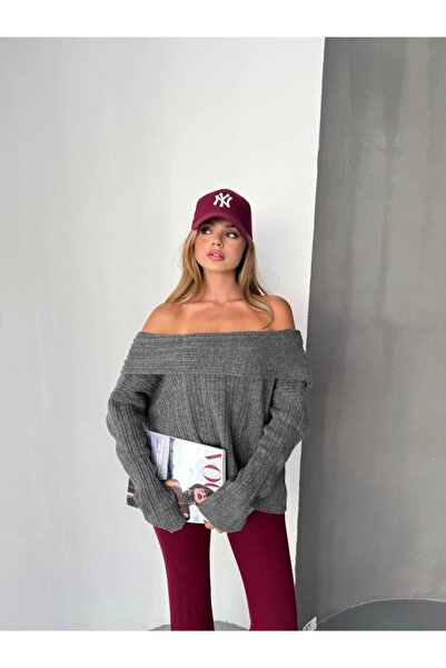 Nivora Style بلوزة تريكو بياقة مادونا للموسم الجديد