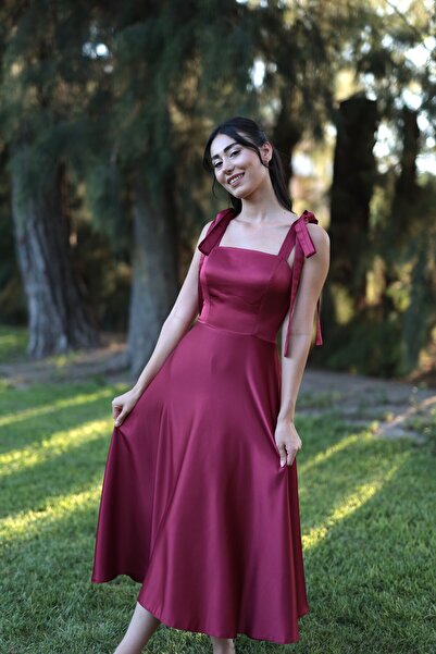 berissima bride Hira Bağcık Detaylı Askılı Midi Saten Elbise