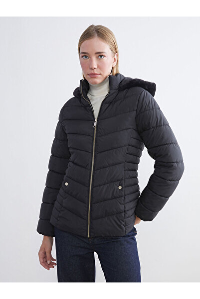 LC Waikiki Sparkling Choices from Shining Store |   Women's Puffer Jacket with Hood