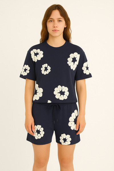 CLASSY.MODA Shorts T-Shirt Set Women's Summer Comfortable Fabric Trend Floral Pattern Embossing Printing Casual Wear