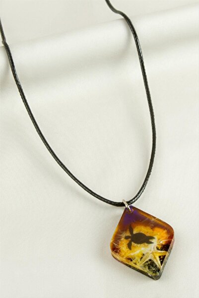 fantastik store قلادة السلاحف المصنوعة من الإيبوكسي