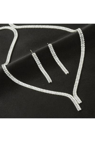 ZERO LAND قلادة ديبوميكس تامتور باجيت الفاخرة مرصعة بالأحجار 4 ملم - لون فضي