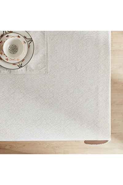 Generic Winona Table Cover - 150x250 cm