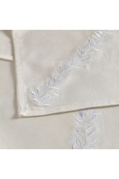 Generic طقم مناديل طاولة مطرزة من فارس، 4 قطع - 45×45 سم