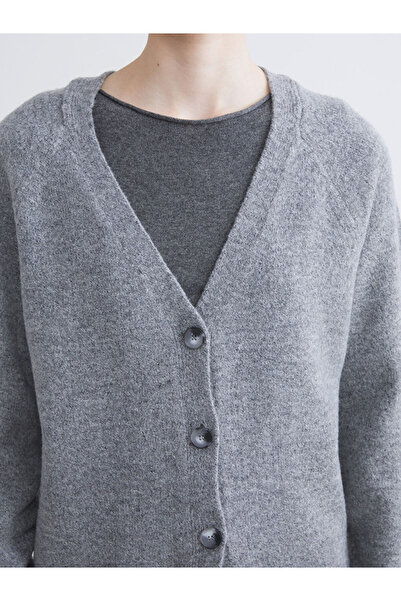 LC Waikiki Sparkling Selections from Shining Store |   V-Neck Women's Knitwear Cardigan