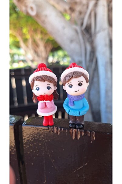 Bir Kırtasiye زينة طاولة على شكل طفل مع وشاح بيريلي لموسم الخريف والشتاء (قطعتان)