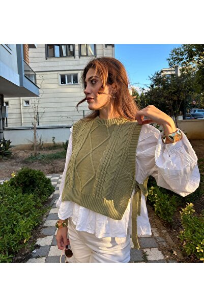 Store Yandan Bağlamalı Örgü Süveter