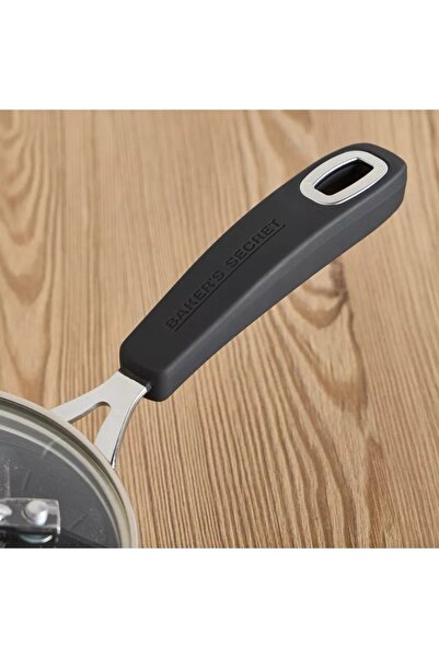 Generic Baker's Secret Aluminium Sauce Pan - 1.2 L