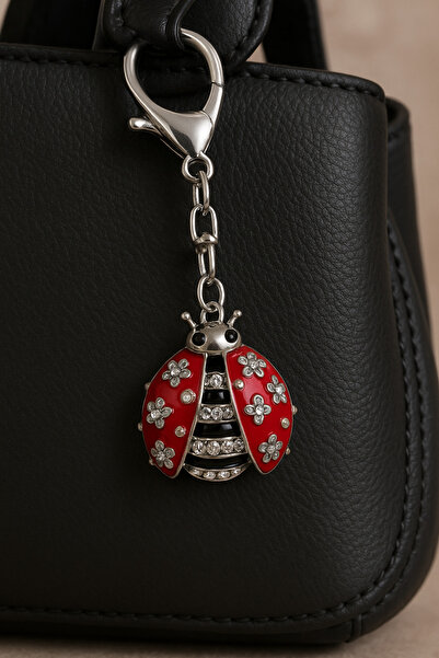 MD Moda Accessories سلسلة مفاتيح على شكل خنفساء مزينة بزهور حجرية حمراء