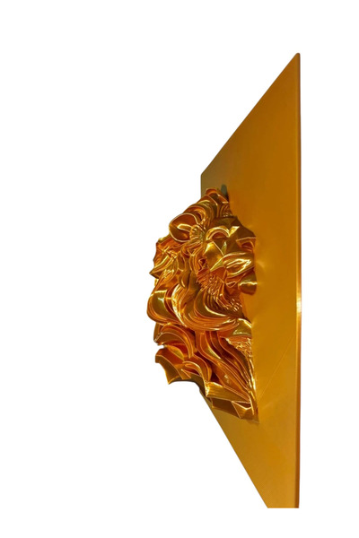 Mat3D 3D Aslan Kral Duvar Tablosu – Altın Sarısı