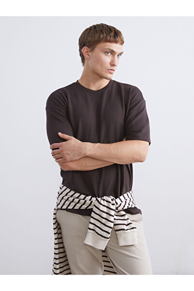 LC Waikiki Ανδρικό μπλουζάκι καφέ με λαιμόκοψη