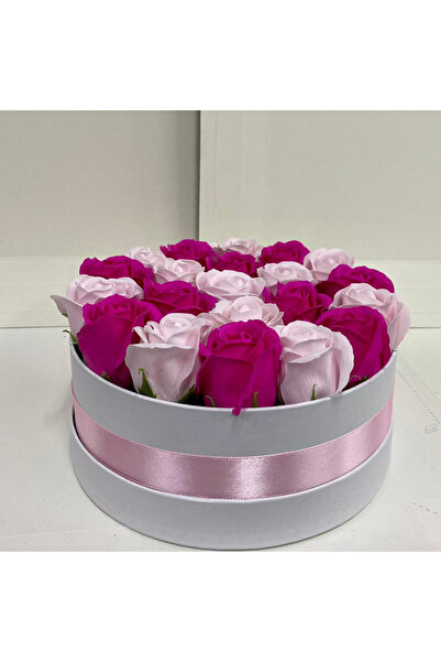 velve Aranjament floral Special Color in cutie rotunda cu 21 trandafiri sapun...