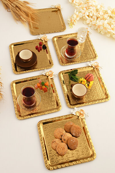 AKSESUAR EVRENİ Oslo Gold Paslanmaz Desenli Kare Köşesi Kelebek Taş Detaylı 6'lı Kahve Çay Sunumluk Servis Tepsi