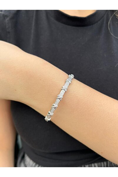 Glowy&Co. سوار من الفولاذ المقاوم للصدأ بتصميم متقاطع لا يتأثر بالضوء