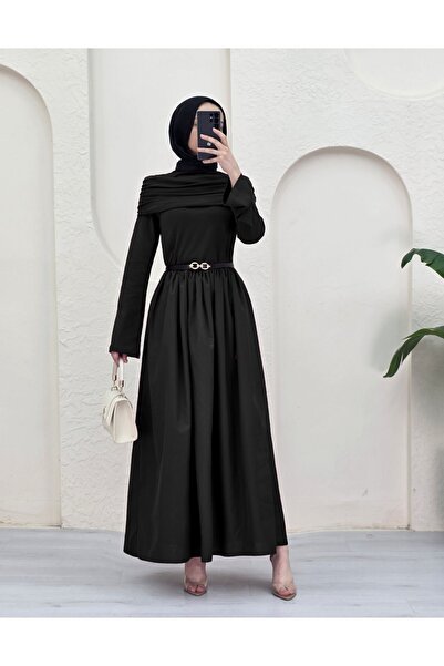 HİJABAYA Φορέματα από ποπλίνα, μπλούζα και φορέματα με πλισέ από την Sendy