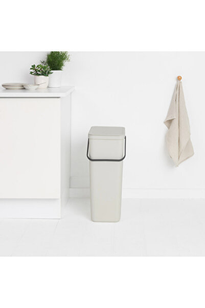 Brabantia Sort&Go 1005554 waste separation bin, 40 l, Handle, Wall mountable, Light grey