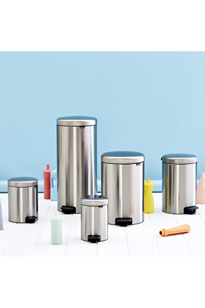 Brabantia NewIcon 649011 Pedal Bin, 5 l, Easy Closing, Anti-Slip Base, Stainless Steel/Matt
