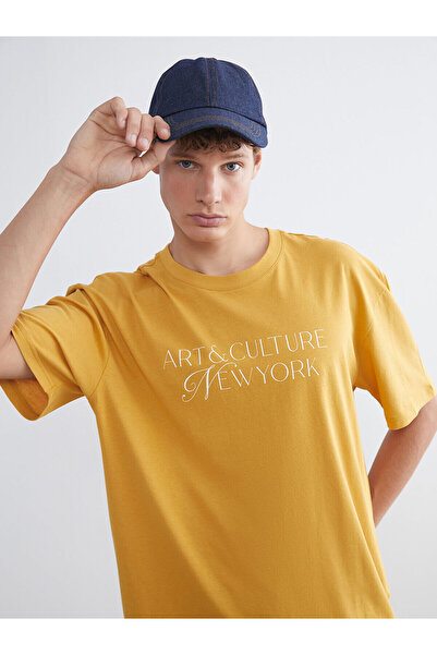 LC Waikiki تي شيرت رجالي من القطن الممشط مطبوع برقبة دائرية للموسم الجديد