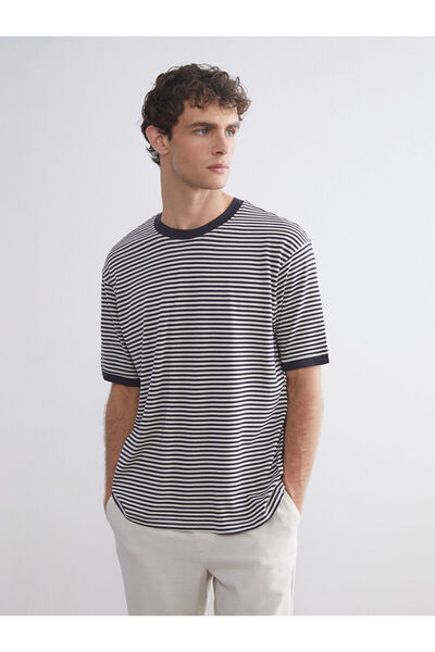 LC Waikiki طاقم الرقبة مخطط تي شيرت للرجال