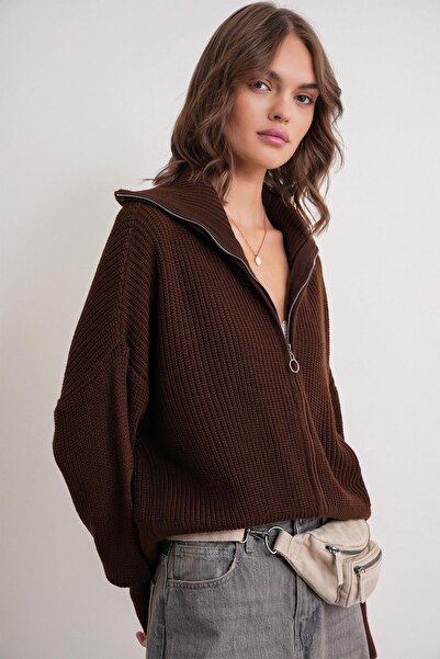 Mixray 6919 Women's Zippered Turtleneck Knit Cardigan Brown