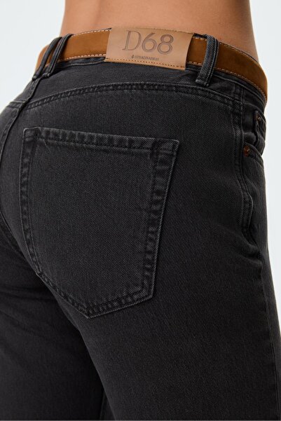 Stradivarius D68 kemerli bootcut fit jean