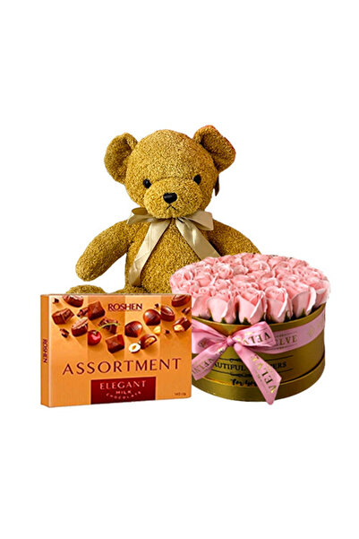 velve Ανθοσυνθεση με κρεμ αρκουδάκι 60εκ., 33 σαπουνένια τριαντάφυλλα, πραλίν...