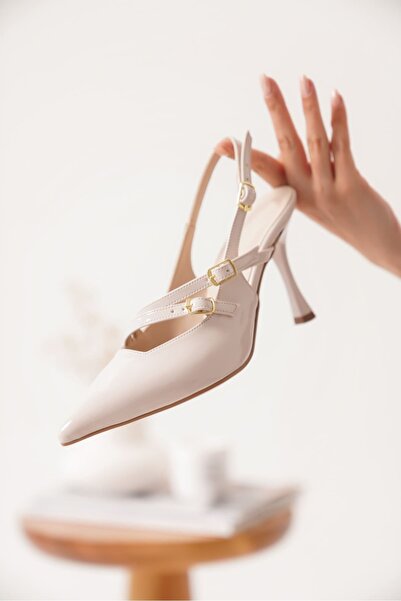 EMOYRA Lenora Women's Beige Patent Leather Heeled Shoes
