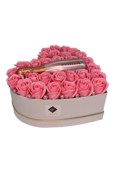 velve Aranjament floral Gold Rose, cutie inima cu trandafiri de sapun si Prosecco Bottega Rose Gold, Roz