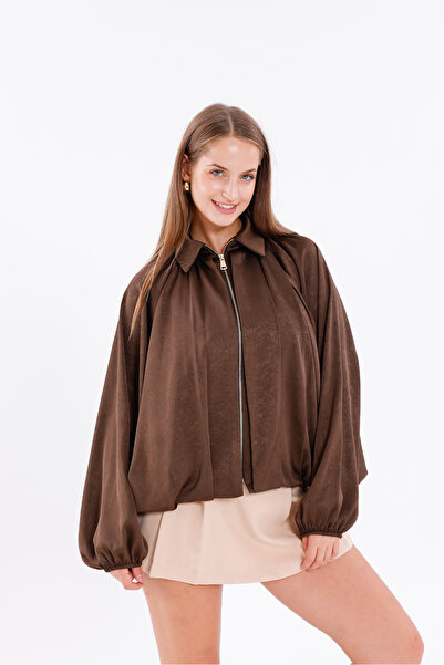 Moda Palmiss Дамско кафяво сатенено бомбър яке с цип и свободна кройка