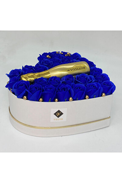 velve Aranjament floral Gold Blue, cutie inima cu trandafiri de sapun si Prosecco Bottega Gold, Albastru