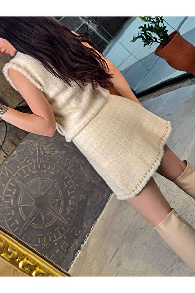 missswans Charmy Angora Gold Buttoned Vest Cream