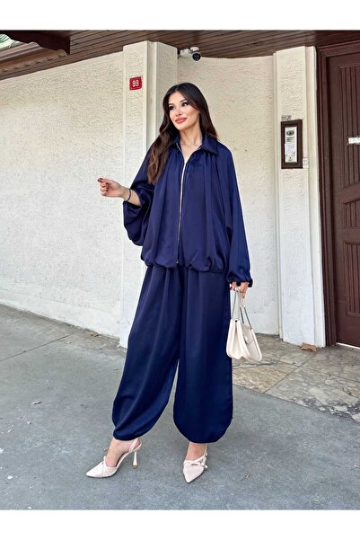 Hatun Atila طقم بنطلون وسترة مطوية من الساتان 3015 - أزرق داكن