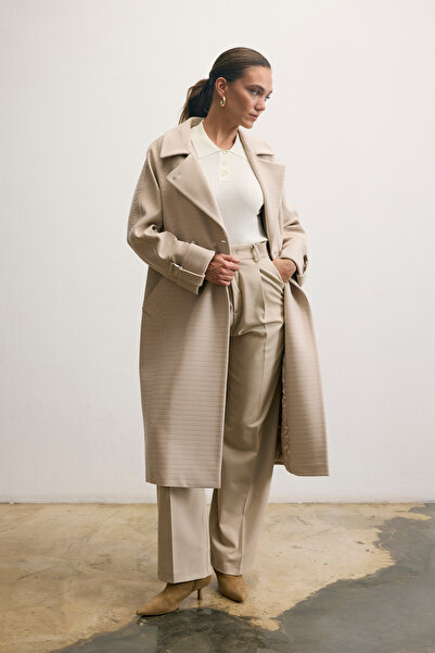 KENT Classic Long Cream-Colored Coat with Belt