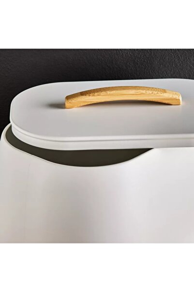 Generic Latham Bread Bin