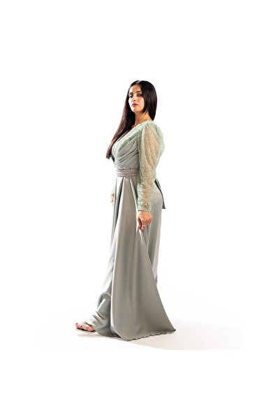 Finesse Green Evening Dress - Lamis with Wide Lace Sleeves and Royal Cut